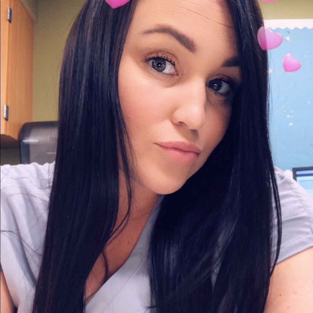 Meet your Posher, Kenzie